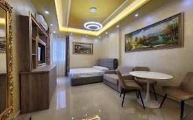 Newborn Apartments Lungomare Vlore